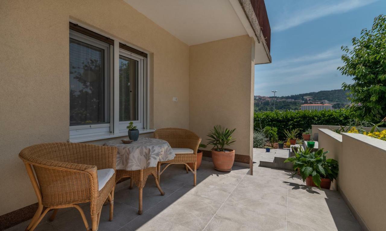 Apartments Flora Trogir Buitenkant foto